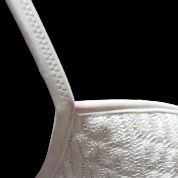 Victoria's Secret Crochet Padded Push Up White Bikini Top Size 34C - Picture 12 of 13